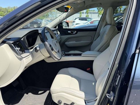 Used 2023 Volvo XC60 B5 Plus w/ Climate Package AWD/4WD image 5