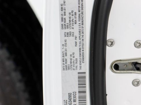 Used 2024 RAM 2500 Laramie AWD/4WD image 33