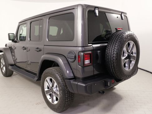 Used 2021 Jeep Wrangler Unlimited Sahara image 13