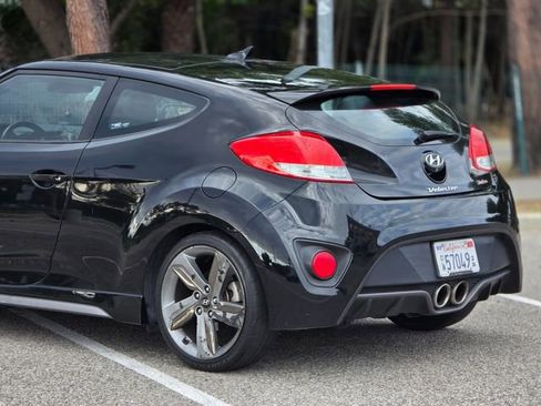 Used 2015 Hyundai Veloster Turbo FWD image 16