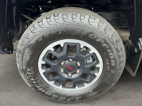 Used 2024 Toyota Tacoma TRD Off-Road AWD/4WD image 9