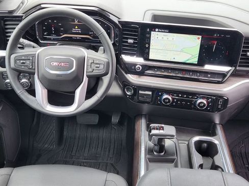 Used 2024 GMC Sierra 1500 SLT w/ SLT Premium Plus Package AWD/4WD image 26