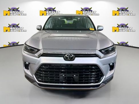 Used 2024 Toyota Grand Highlander AWD Hybrid image 2