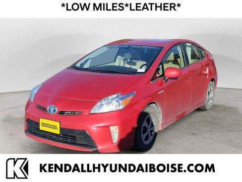 Used 2015 Toyota Prius Four image 1