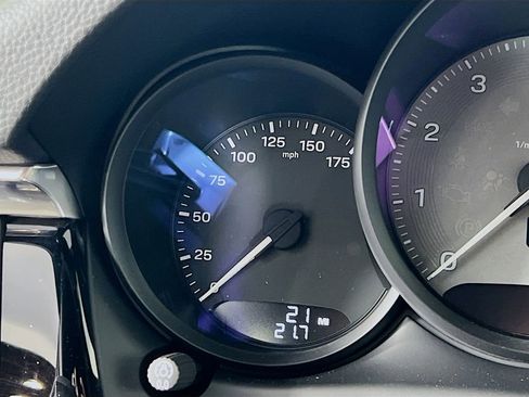 New 2026 Porsche Macan S image 13