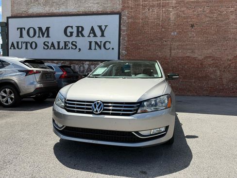 Used 2014 Volkswagen Passat 1.8T Sport FWD image 1