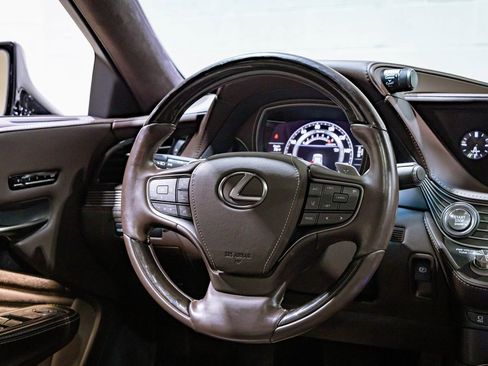 Used 2019 Lexus LS 500 image 38