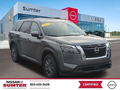 Certified 2025 Nissan Pathfinder SV
