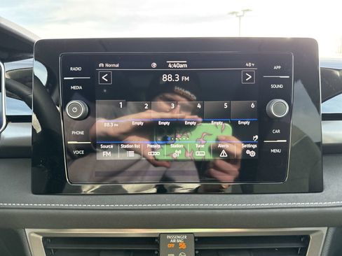 New 2026 Volkswagen Taos SE image 17