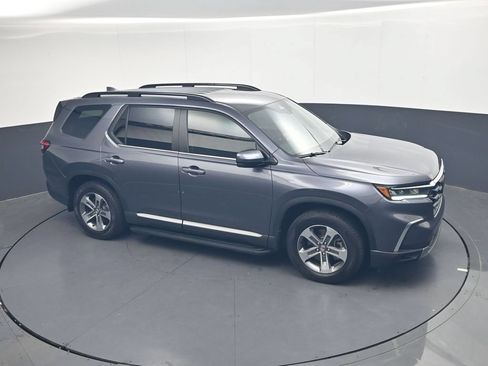Certified 2025 Honda Pilot EX-L image 31
