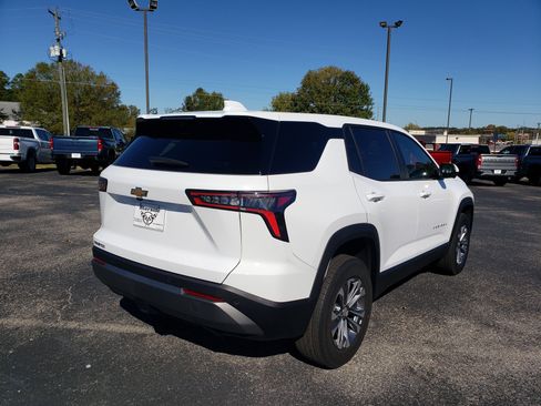 New 2026 Chevrolet Equinox LT w/ Convenience Package II image 3