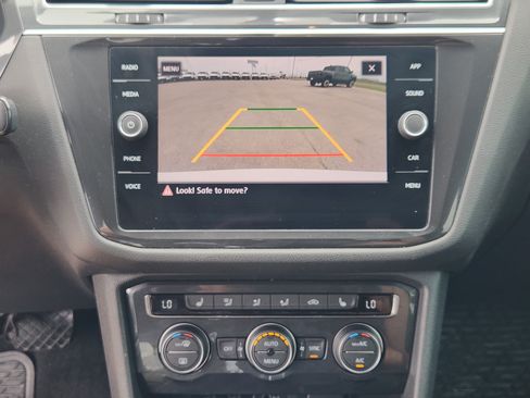 Used 2019 Volkswagen Tiguan S FWD image 18