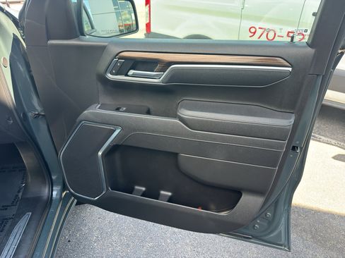 Used 2025 Chevrolet Silverado 1500 LT AWD/4WD image 9
