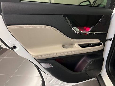 New 2026 Lincoln Corsair Reserve image 34