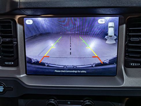 Used 2025 Ford Bronco Outer Banks image 19