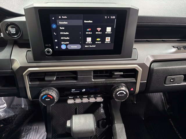 Used 2024 Toyota Tacoma SR5 AWD/4WD image 18