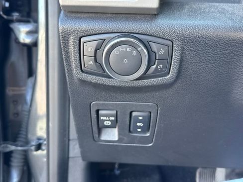 Used 2017 Ford F150 Lariat AWD/4WD image 34