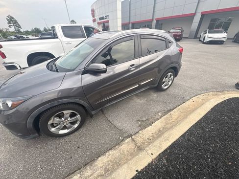 Used 2017 Honda HR-V EX-L image 14