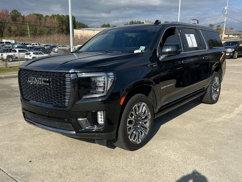 Used 2023 GMC Yukon XL Denali Ultimate image 2