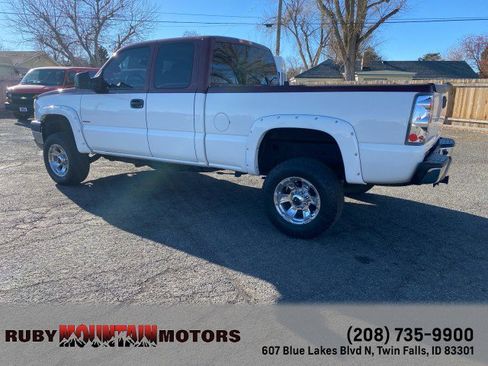 Used 2003 Chevrolet Silverado 2500 LS w/ Skid Plate Package image 5