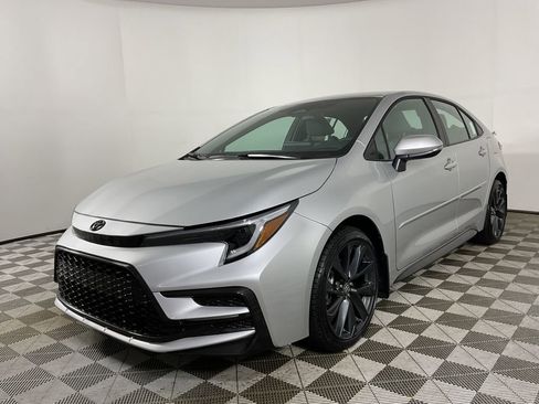 New 2026 Toyota Corolla SE image 3