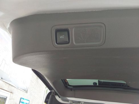 Used 2019 Ford Expedition XLT w/ Equipment Group 202A AWD/4WD image 31