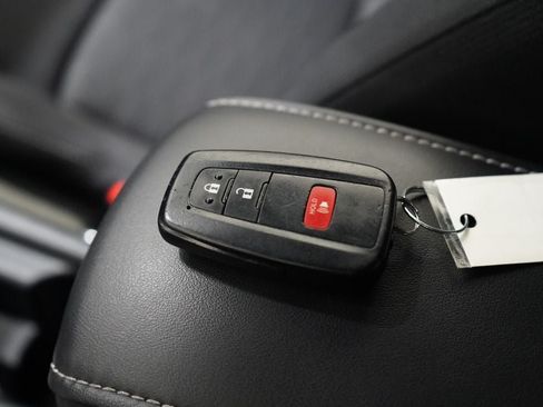 Used 2021 Toyota Corolla SE FWD image 18