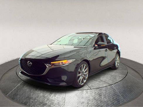 Used 2020 MAZDA MAZDA3 Sedan w/ Select Package FWD image 3