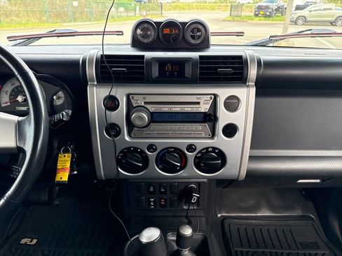 Used 2007 Toyota FJ Cruiser 4WD image 22