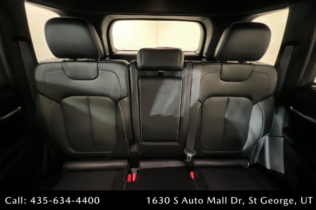 Used 2024 Jeep Grand Cherokee Overland w/ Luxury Tech Group IV AWD/4WD image 25