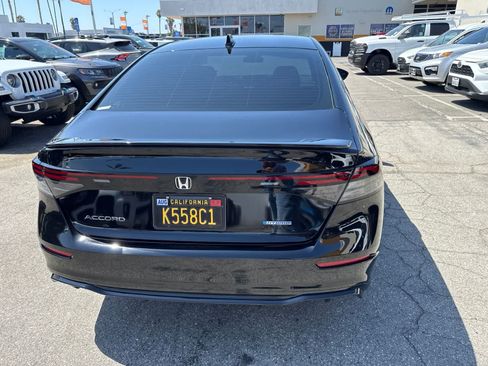 Used 2025 Honda Accord Sport image 15