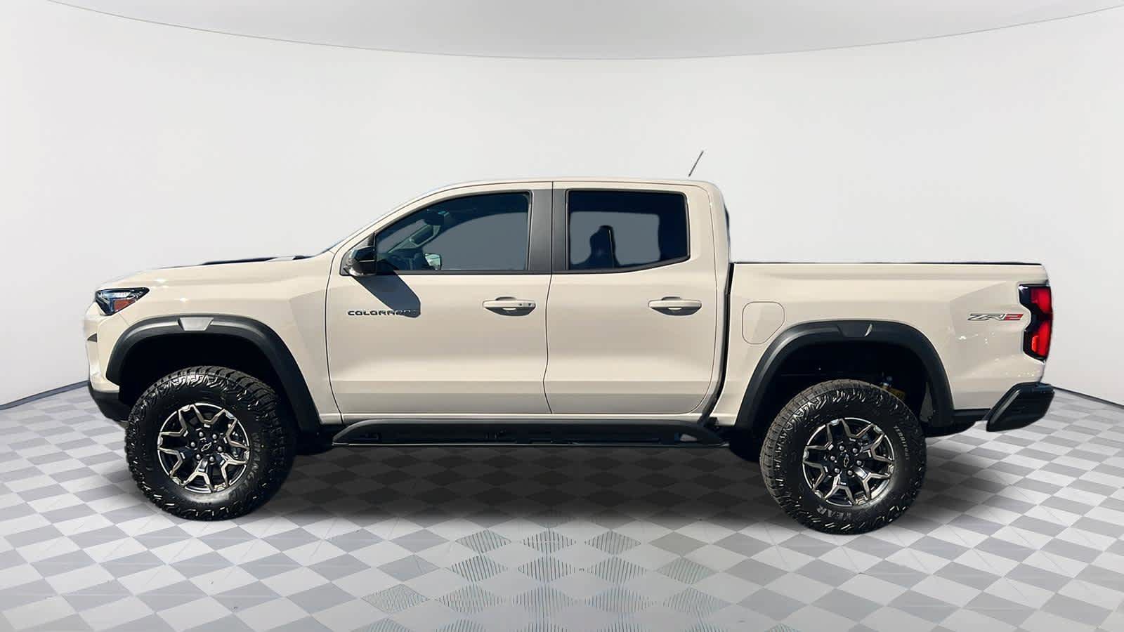 New 2026 Chevrolet Colorado ZR2 w/ Technology Package AWD/4WD image 8
