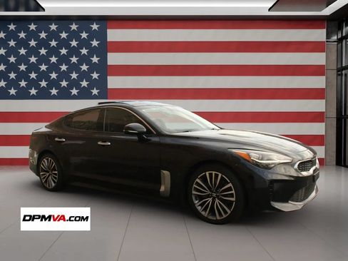 Used 2018 Kia Stinger Premium RWD image 10