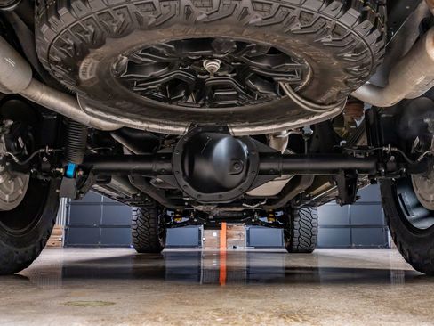 Used 2022 Chevrolet Silverado 1500 ZR2 w/ Technology Package image 16