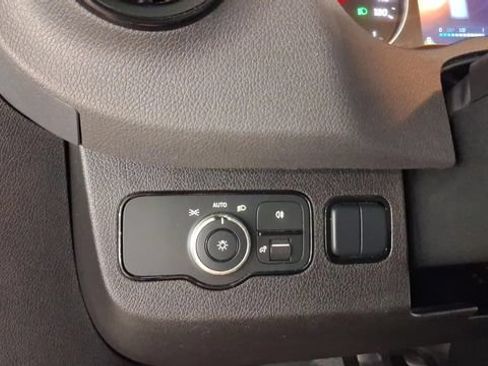 Used 2024 Mercedes-Benz Sprinter 2500 image 26