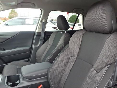 Used 2025 Subaru Outback Premium w/ Popular Package #1A image 16