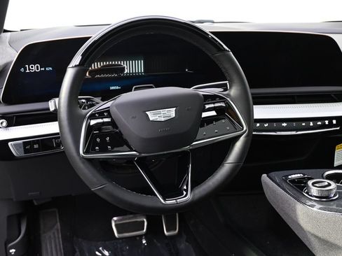 Certified 2025 Cadillac Optiq Luxury 2 w/ LPO, Floor Liner Package AWD/4WD image 12