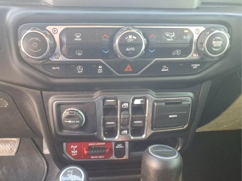 Used 2021 Jeep Gladiator Mojave AWD/4WD image 24