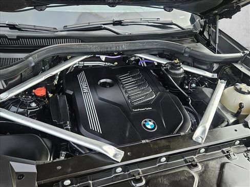 Used 2022 BMW X5 sDrive40i w/ Parking Assistance Package image 23