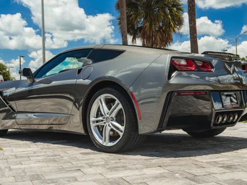 Used 2016 Chevrolet Corvette Stingray Coupe RWD image 6