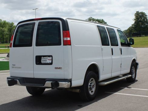 Used 2024 GMC Savana 2500 w/ Driver Convenience Package RWD image 16