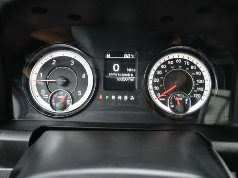 Used 2018 RAM 3500 Tradesman w/ Chrome Appearance Group image 7