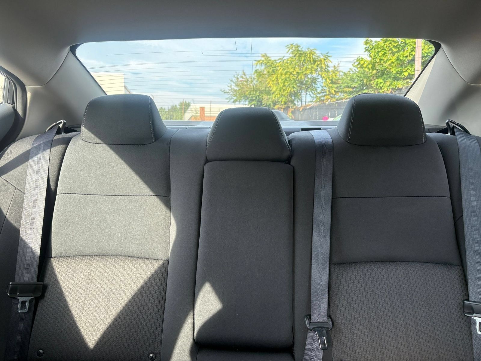 Used 2025 Nissan Altima 2.5 SV FWD image 32