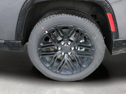 New 2026 Jeep Grand Wagoneer Limited AWD/4WD image 9