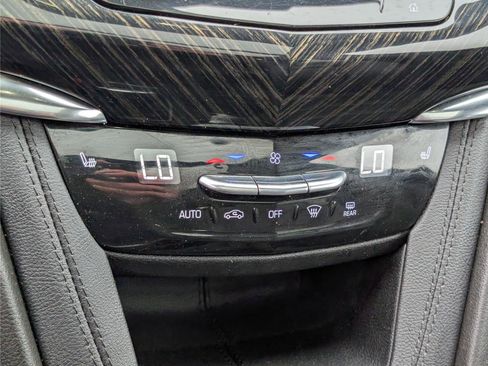 Used 2022 Cadillac XT6 Premium Luxury image 29