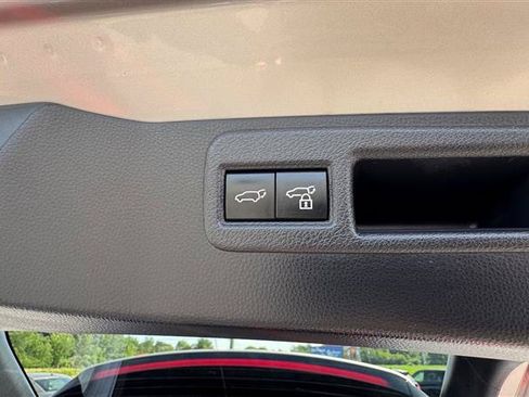 Used 2023 Toyota Venza XLE AWD/4WD image 40