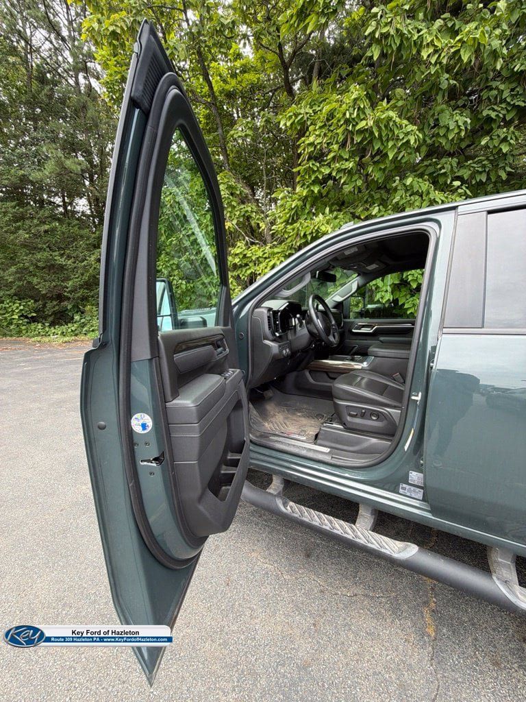 Used 2026 Chevrolet Silverado 3500 LT w/ Trail Boss Package AWD/4WD image 15