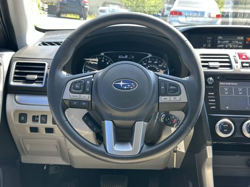 Used 2018 Subaru Forester 2.5i Premium AWD/4WD image 18