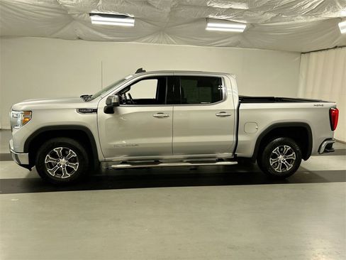 Used 2020 GMC Sierra 1500 SLE w/ SLE Value Package image 6