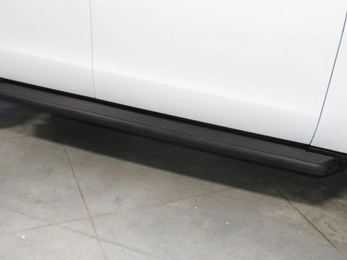 Used 2025 Ford Expedition Active AWD/4WD image 12